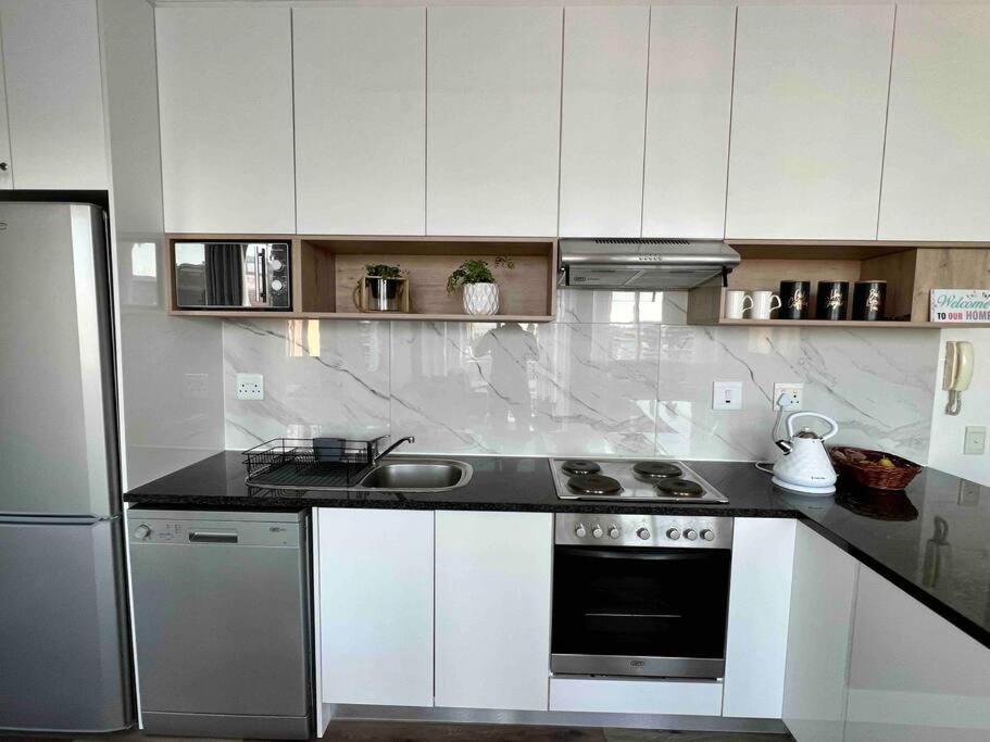 Modern, Trendy And Comfortable 2 Bedroom Apartment In Kapstaden Eksteriør billede